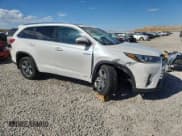 ✅ 2017 Toyota Highlander Hybrid Limited • VIN: 5TDDGRFH6HS028702 • Lot: 85754015. Listed on Copart with 96,615 mi. Free auction sales archive from the USA and detailed vehicle history report at DreamBid. Image 4.