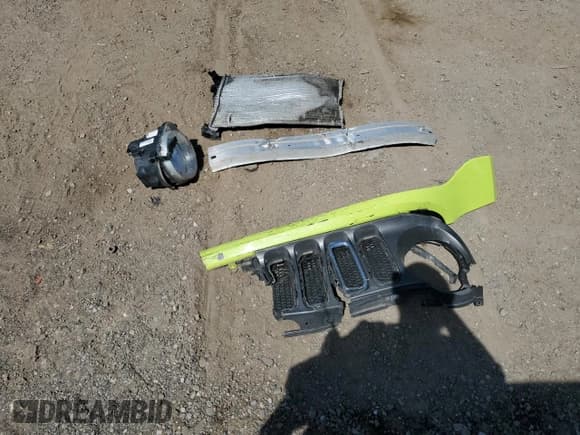 ✅ 2017 Jeep Renegade Latitude • VIN: ZACCJBBB1HPG49932 • Lot: 65425905. Wystawiony na Copart z przebiegiem 67 351 mil. Bezpłatny archiwum sprzedaży aukcyjnych z USA i szczegółowy raport historii pojazdu na DreamBid. Zdjęcie 13.