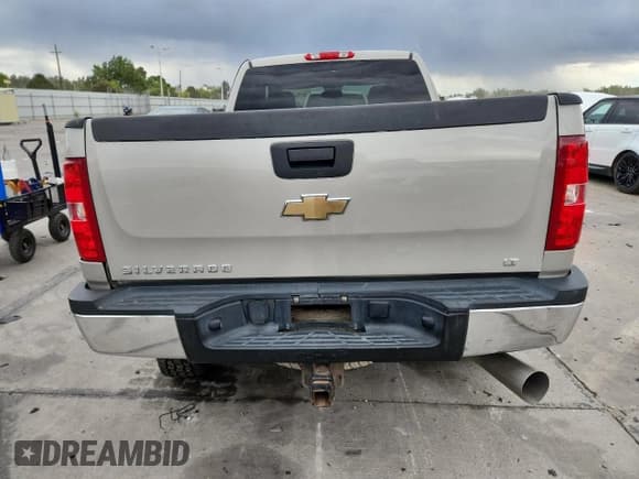 ✅ 2009 Chevrolet Silverado 2500HD LT • VIN: 1GCHK59629E131691 • Лот: 80130715. Опубликован ранее на Copart с пробегом 152 493 миль. Бесплатный доступ к архиву аукционных продаж из США и подробный отчёт об истории автомобиля на DreamBid. Изображение 6.