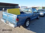 ✅ 2001 Dodge Dakota • VIN: 1B7GL22X11S337066 • Lot: 41008648. Wystawiony na IAAI z przebiegiem 270 749 mil. Bezpłatny archiwum sprzedaży aukcyjnych z USA i szczegółowy raport historii pojazdu na DreamBid. Zdjęcie 4.