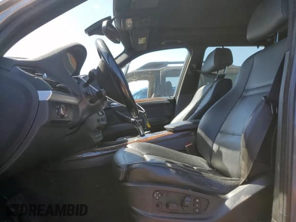 ✅ 2009 BMW X5 48i • VIN: 5UXFE83519L170136 • Lot: 57823775. Listed on Copart with 214,482 mi. Free auction sales archive from the USA and detailed vehicle history report at DreamBid. Image 7.