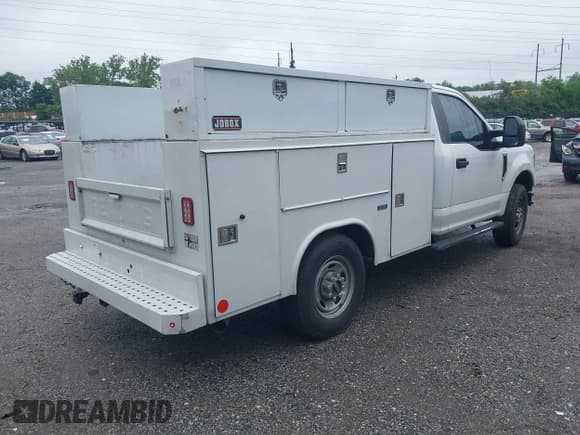 ✅ 2017 Ford F-250 XL • VIN: 1FTBF2A64HED39204 • Lot: 42372160. Wystawiony na IAAI z przebiegiem 83 748 mil. Bezpłatny archiwum sprzedaży aukcyjnych z USA i szczegółowy raport historii pojazdu na DreamBid. Zdjęcie 4.