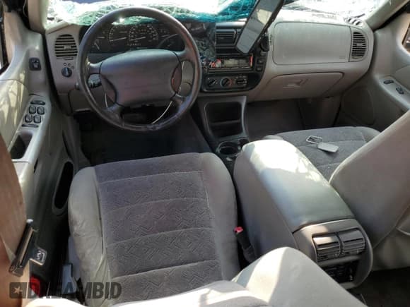 ✅ 2001 Ford Explorer XLT • VIN: 1FMZU63P51ZA34628 • Лот: 63659445. Опубликован ранее на Copart с пробегом 248 321 миль. Бесплатный доступ к архиву аукционных продаж из США и подробный отчёт об истории автомобиля на DreamBid. Изображение 8.