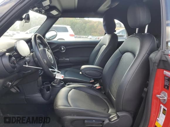 ✅ 2021 MINI Convertible Cooper • VIN: WMWWJ3C07M3N16099 • Лот: 75811254. Опубликован ранее на Copart с пробегом 51 584 миль. Бесплатный доступ к архиву аукционных продаж из США и подробный отчёт об истории автомобиля на DreamBid. Изображение 7.