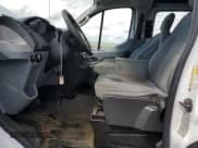 ✅ 2016 Ford Transit Cargo • VIN: 1FTYE2YM6GKB03560 • Lot: 70112165. Wystawiony na Copart z przebiegiem 195 443 mil. Bezpłatny archiwum sprzedaży aukcyjnych z USA i szczegółowy raport historii pojazdu na DreamBid. Zdjęcie 7.