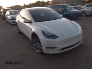 ✅ 2022 Tesla Model Y Long Range • VIN: 7SAYGDEE8NF357061 • Lot: 43539196. Wystawiony na IAAI z przebiegiem 108 074 mil. Bezpłatny archiwum sprzedaży aukcyjnych z USA i szczegółowy raport historii pojazdu na DreamBid. Zdjęcie 1.