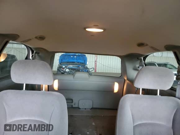 2002 Dodge Caravan EX z VIN 2B8GP74L12R524155, wystawiony jako Copart lot #53337095 z przebiegiem 163 825 mil mil oraz Czysty tytuł • Clean title. Historia ofert i sprzedaży dostępna na DreamBid. Obrazek 10.