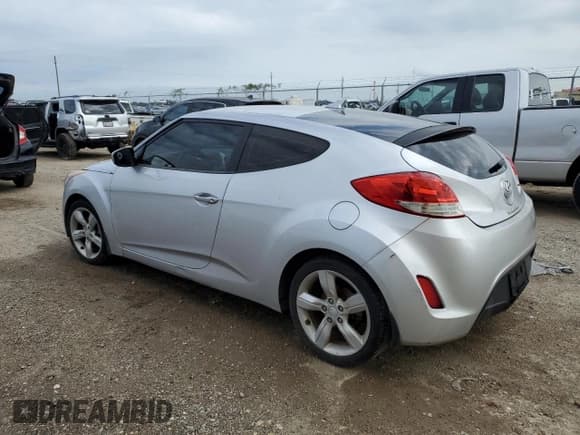 ✅ 2012 Hyundai Veloster w/Red Int • VIN: KMHTC6AD2CU026665 • Lot: 79286964. Wystawiony na Copart z przebiegiem 145 764 mil. Bezpłatny archiwum sprzedaży aukcyjnych z USA i szczegółowy raport historii pojazdu na DreamBid. Zdjęcie 2.