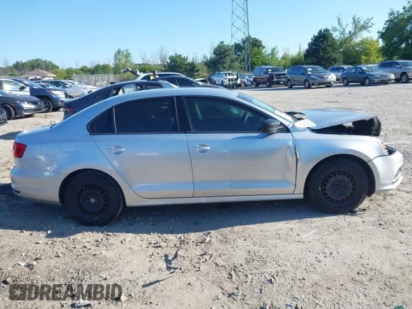 ✅ 2015 Volkswagen Jetta S • VIN: 3VW2K7AJ5FM324972 • Lot: 43074500. Listed on IAAI with 173,780 mi. Free auction sales archive from the USA and detailed vehicle history report at DreamBid. Image 13.