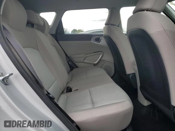 ✅ 2021 Kia Soul LX • VIN: KNDJ23AU6M7758486 • Lot: 82438685. Listed on Copart with 36,183 mi. Free auction sales archive from the USA and detailed vehicle history report at DreamBid. Image 10.