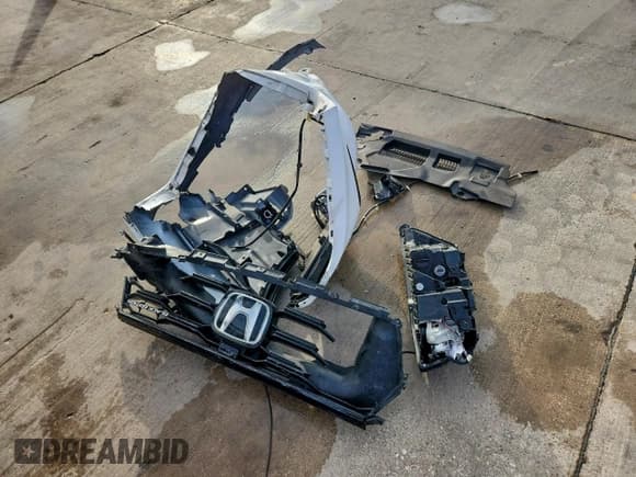 ✅ 2025 Honda Pilot Black Edition • VIN: 5FNYG1H91SB037697 • Лот: 93972135. Опубликован ранее на Copart с пробегом 16 455 миль. Бесплатный доступ к архиву аукционных продаж из США и подробный отчёт об истории автомобиля на DreamBid. Изображение 13.