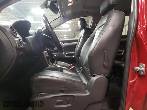 ✅ 2012 Chevrolet Captiva Sport LTZ • VIN: 3GNFL4E57CS537093 • Lot: 85550734. Wystawiony na Copart z przebiegiem 94 246 mil. Bezpłatny archiwum sprzedaży aukcyjnych z USA i szczegółowy raport historii pojazdu na DreamBid. Zdjęcie 7.