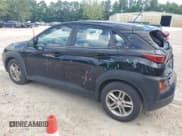 ✅ 2018 Hyundai Kona SE • VIN: KM8K12AA2JU067939 • Лот: 62040574. Опубликован ранее на Copart с пробегом 175 982 миль. Бесплатный доступ к архиву аукционных продаж из США и подробный отчёт об истории автомобиля на DreamBid. Изображение 2.