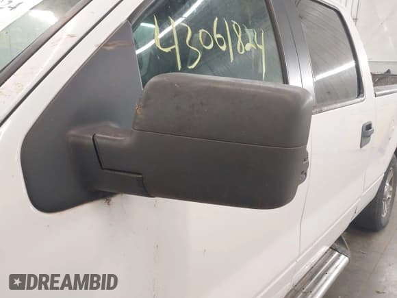 ✅ 2006 Ford F-150 XLT • VIN: 1FTPW14VX6FB68789 • Lot: 43061824. Wystawiony na IAAI z przebiegiem 319 084 mil. Bezpłatny archiwum sprzedaży aukcyjnych z USA i szczegółowy raport historii pojazdu na DreamBid. Zdjęcie 12.