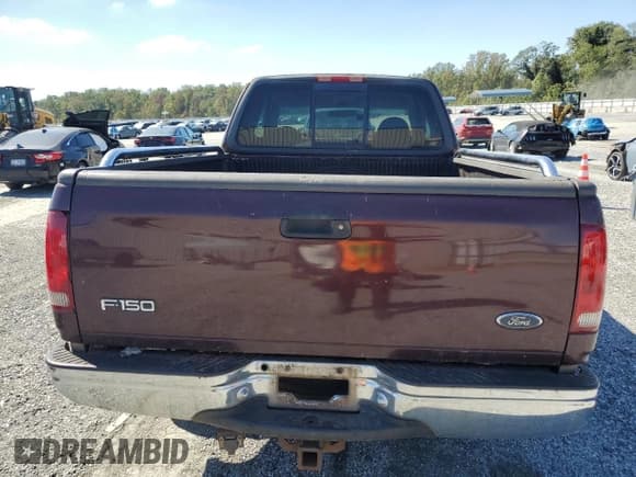 ✅ 2000 Ford F-150 XL • VIN: 1FTRX17W6YKA41445 • Lot: 85125655. Wystawiony na Copart z przebiegiem 293 500 mil. Bezpłatny archiwum sprzedaży aukcyjnych z USA i szczegółowy raport historii pojazdu na DreamBid. Zdjęcie 6.