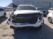 ✅ 2024 GMC Sierra 1500 Denali Ultimate • VIN: 1GTUUHEL4RZ333348 • Лот: 82270085. Опубликован ранее на Copart с пробегом 15 041 миль. Бесплатный доступ к архиву аукционных продаж из США и подробный отчёт об истории автомобиля на DreamBid. Изображение 5.