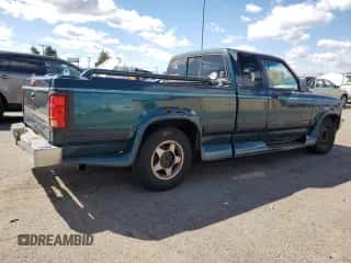 1995 Dodge Dakota z VIN 1B7GL23Y7SS177249, wystawiony jako Copart lot #50238755 z przebiegiem 127 781 mil mil oraz Czysty tytuł • Clean title. Historia ofert i sprzedaży dostępna na DreamBid. Obrazek 3.