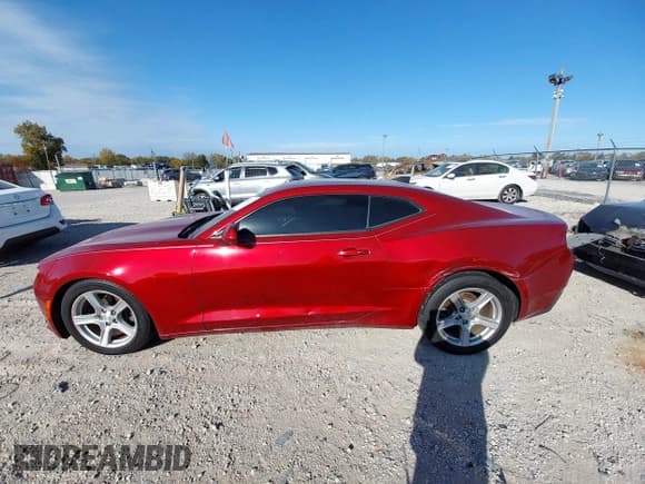 ✅ 2017 Chevrolet Camaro 1LT • VIN: 1G1FB1RX4H0115831 • Lot: 43622231. Listed on IAAI with 107,260 mi. Free auction sales archive from the USA and detailed vehicle history report at DreamBid. Image 14.
