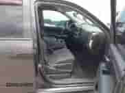 2015 Chevrolet Silverado 1500 LT z VIN 3GCUKRECXFG183351, wystawiony jako IAAI lot #42650034 z przebiegiem 130 129 mil mil oraz . Historia ofert i sprzedaży dostępna na DreamBid. Obrazek 5.