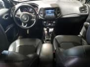 ✅ 2019 Jeep Compass Latitude • VIN: 3C4NJDBB5KT724071 • Lot: 58203735. Wystawiony na Copart z przebiegiem 57 873 mil. Bezpłatny archiwum sprzedaży aukcyjnych z USA i szczegółowy raport historii pojazdu na DreamBid. Zdjęcie 8.