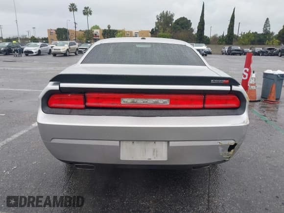 ✅ 2009 Dodge Challenger SRT-8 • VIN: 2B3LJ74W99H526316 • Lot: 41550505. Wystawiony na IAAI z przebiegiem 39 407 mil. Bezpłatny archiwum sprzedaży aukcyjnych z USA i szczegółowy raport historii pojazdu na DreamBid. Zdjęcie 17.