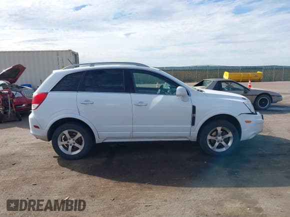 ✅ 2012 Chevrolet Captiva Sport LTZ • VIN: 3GNFL4E59CS638894 • Lot: 43439898. Wystawiony na IAAI z przebiegiem 223 963 mil. Bezpłatny archiwum sprzedaży aukcyjnych z USA i szczegółowy raport historii pojazdu na DreamBid. Zdjęcie 13.