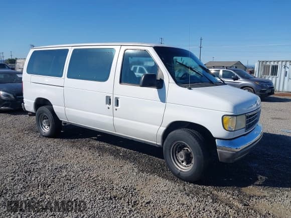 ✅ 1995 Ford Econoline Cargo • VIN: 1FBHE31G7SHC09293 • Lot: 42820648. Wystawiony na IAAI z przebiegiem 202 935 mil. Bezpłatny archiwum sprzedaży aukcyjnych z USA i szczegółowy raport historii pojazdu na DreamBid. Zdjęcie 1.