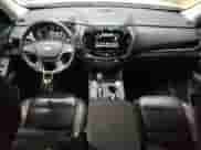 2019 Chevrolet Traverse LT z VIN 1GNEVHKW0KJ306823, wystawiony jako Copart lot #84183785 z przebiegiem 183 014 mil mil oraz Czysty tytuł • Clean title. Historia ofert i sprzedaży dostępna na DreamBid. Obrazek 8.