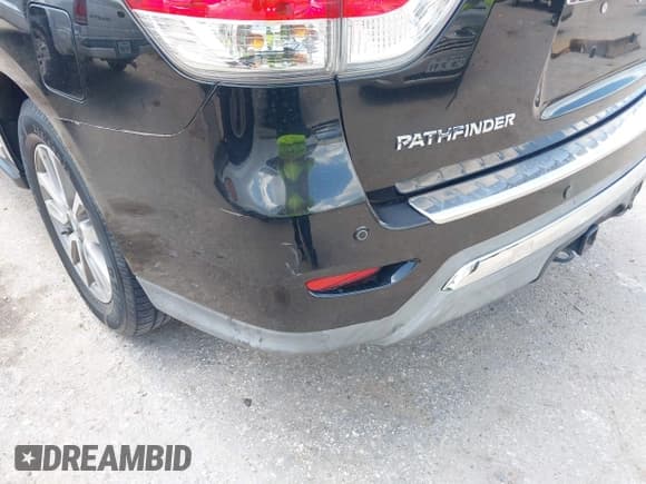 ✅ 2015 Nissan Pathfinder SV • VIN: 5N1AR2MN8FC689252 • Lot: 42409596. Listed on IAAI with 165,825 mi. Free auction sales archive from the USA and detailed vehicle history report at DreamBid. Image 17.