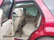 ✅ 2010 Ford Escape XLT • VIN: 1FMCU9D77AKC04034 • Лот: 43503317. Опубликован ранее на IAAI с пробегом Не указан. Бесплатный доступ к архиву аукционных продаж из США и подробный отчёт об истории автомобиля на DreamBid. Изображение 8.