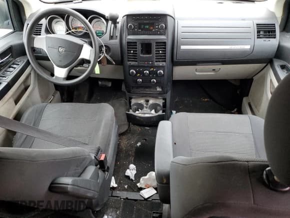 ✅ 2009 Dodge Grand Caravan SE • VIN: 1D8HN44E09B505878 • Lot: 93647525. Listed on Copart with 183,734 mi. Free auction sales archive from the USA and detailed vehicle history report at DreamBid. Image 8.