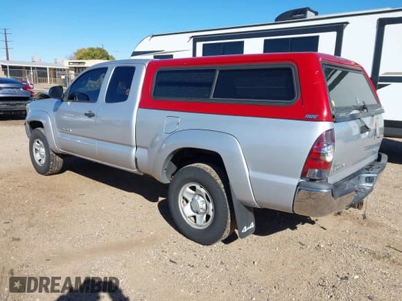 ✅ 2012 Toyota Tacoma • VIN: 5TFUU4EN7CX041416 • Lot: 43563545. Listed on IAAI with 169,539 mi. Free auction sales archive from the USA and detailed vehicle history report at DreamBid. Image 3.