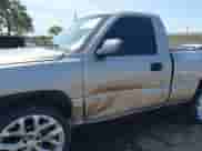 2002 Chevrolet Silverado 1500 LS z VIN 1GCEK14V12Z277928, wystawiony jako IAAI lot #42049150 z przebiegiem 198 414 mil mil oraz . Historia ofert i sprzedaży dostępna na DreamBid. Obrazek 6.