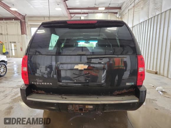 ✅ 2011 Chevrolet Suburban LTZ • VIN: 1GNSKKE39BR181106 • Lot: 81272845. Listed on Copart with 158,938 mi. Free auction sales archive from the USA and detailed vehicle history report at DreamBid. Image 6.