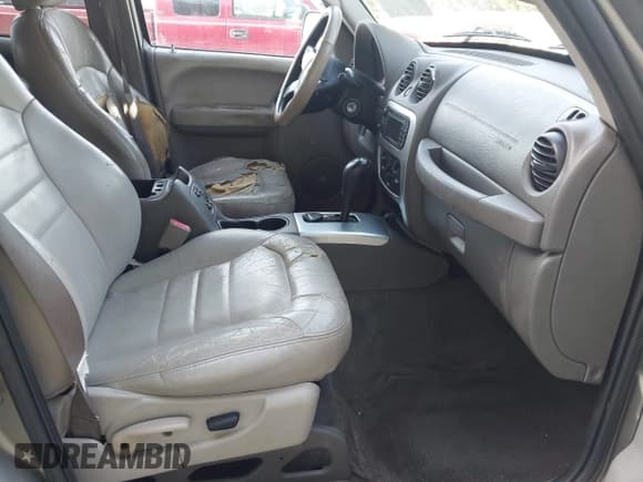 ✅ 2004 Jeep Liberty Limited • VIN: 1J4GK58K84W280601 • Lot: 42667451. Listed on IAAI with 286,590 mi. Free auction sales archive from the USA and detailed vehicle history report at DreamBid. Image 5.