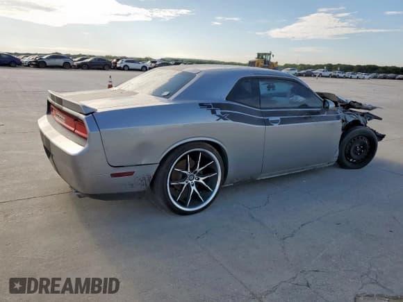 ✅ 2011 Dodge Challenger • VIN: 2B3CJ4DG3BH519228 • Lot: 62153605. Wystawiony na Copart z przebiegiem 123 161 mil. Bezpłatny archiwum sprzedaży aukcyjnych z USA i szczegółowy raport historii pojazdu na DreamBid. Zdjęcie 3.