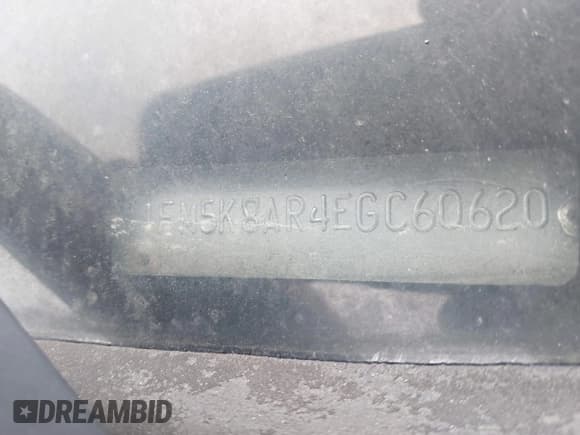 ✅ 2014 Ford Police Interceptor Utility • VIN: 1FM5K8AR4EGC60620 • Lot: 42081641. Wystawiony na IAAI z przebiegiem 135 328 mil. Bezpłatny archiwum sprzedaży aukcyjnych z USA i szczegółowy raport historii pojazdu na DreamBid. Zdjęcie 16.