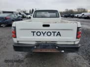 ✅ 1991 Toyota Pickup DX • VIN: JT4RN81P4M5126664 • Lot: 43876545. Wystawiony na Copart z przebiegiem 215 944 mil. Bezpłatny archiwum sprzedaży aukcyjnych z USA i szczegółowy raport historii pojazdu na DreamBid. Zdjęcie 6.