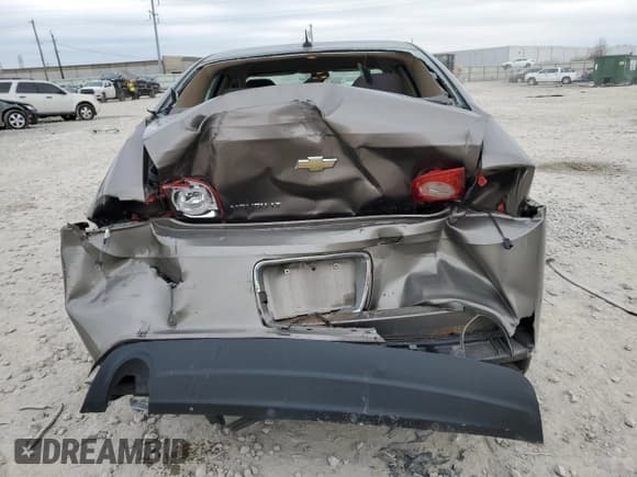 ✅ 2011 Chevrolet Malibu 1LT • VIN: 1G1ZC5E10BF373061 • Lot: 82975704. Listed on Copart with 222,537 mi. Free auction sales archive from the USA and detailed vehicle history report at DreamBid. Image 6.