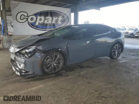 2024 Toyota Prius XLE with VIN JTDADABU2R3017795, listed as a Copart auction lot 85060145 with 5,263 mi miles and Salvage title. Bid and sale history available at DreamBid. Image 1.