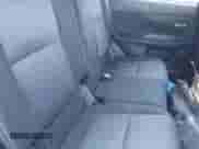 2018 Mitsubishi Outlander ES z VIN JA4AZ3A38JZ005197, wystawiony jako IAAI lot #43126066 z przebiegiem 76 339 mil mil oraz . Historia ofert i sprzedaży dostępna na DreamBid. Obrazek 8.