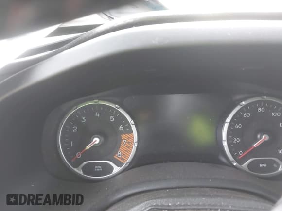 ✅ 2019 Jeep Renegade Trailhawk • VIN: ZACNJBC18KPK70073 • Lot: 43055118. Wystawiony na IAAI z przebiegiem Nie podano. Bezpłatny archiwum sprzedaży aukcyjnych z USA i szczegółowy raport historii pojazdu na DreamBid. Zdjęcie 7.