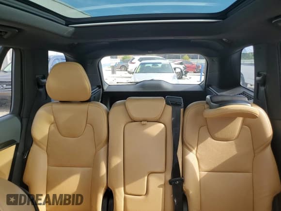 ✅ 2018 Volvo XC90 Momentum • VIN: YV4102KK8J1194509 • Лот: 60994115. Опубликован ранее на Copart с пробегом 122 641 миль. Бесплатный доступ к архиву аукционных продаж из США и подробный отчёт об истории автомобиля на DreamBid. Изображение 10.