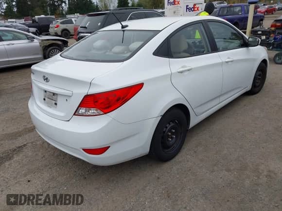 2014 Hyundai Accent GLS с VIN KMHCT4AE1EU687796, выставлен на аукционе IAAI как лот 43566218 с пробегом 131 517 миль миль и . История ставок и продаж доступна на DreamBid. Изображение 4.