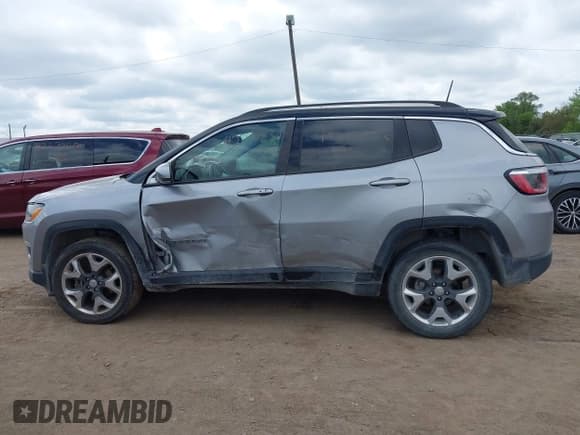 ✅ 2018 Jeep Compass Limited • VIN: 3C4NJDCB9JT267021 • Лот: 42270830. Опубликован ранее на IAAI с пробегом 82 437 миль. Бесплатный доступ к архиву аукционных продаж из США и подробный отчёт об истории автомобиля на DreamBid. Изображение 14.