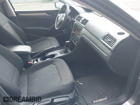 ✅ 2015 Volkswagen Passat Limited Edition • VIN: 1VWAT7A39FC094736 • Лот: 40483449. Опубликован ранее на IAAI с пробегом 97 449 миль. Бесплатный доступ к архиву аукционных продаж из США и подробный отчёт об истории автомобиля на DreamBid. Изображение 5.