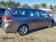 ✅ 2011 Toyota Sienna • VIN: 5TDZK3DC8BS012226 • Лот: 93187155. Опубликован ранее на Copart с пробегом 168 659 миль. Бесплатный доступ к архиву аукционных продаж из США и подробный отчёт об истории автомобиля на DreamBid. Изображение 3.