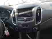 ✅ 2019 Chevrolet Cruze LT • VIN: 1G1BE5SM1K7145591 • Лот: 64606262. Размещён на Copart с пробегом 76 167 миль миль. Получите бесплатный доступ к архиву аукционных продаж из США и посмотрите подробный отчёт об истории автомобиля на DreamBid. Изображение 9.