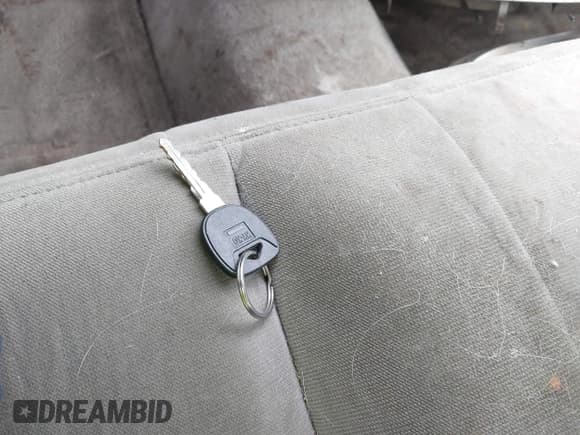 ✅ 2004 Chevrolet Impala • VIN: 2G1WF52E949279001 • Lot: 43140016. Listed on IAAI with 170,855 mi. Free auction sales archive from the USA and detailed vehicle history report at DreamBid. Image 11.