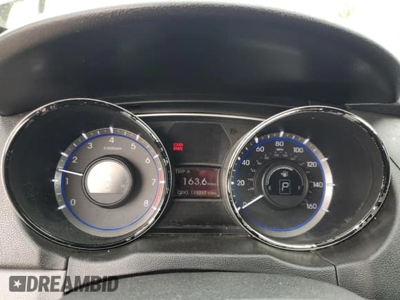 ✅ 2014 Hyundai Sonata GLS • VIN: 5NPEB4ACXEH927713 • Lot: 71634585. Listed on Copart with 125,357 mi. Free auction sales archive from the USA and detailed vehicle history report at DreamBid. Image 9.